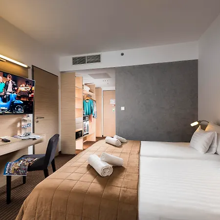 Otel Bo18 Superior 3*